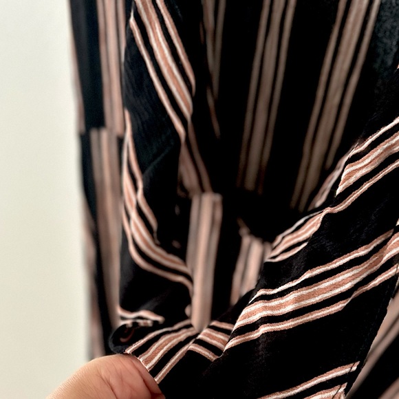 Women dress - Unsure of brand - Picture 4 of 4